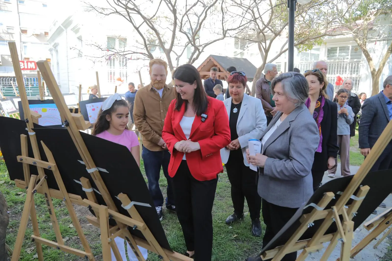 EDİRNE BELEDİYESİ 23 NİSAN ŞENLİĞİ RENKLİ GÖRÜNTÜLERE SAHNE OLDU galeri görseli